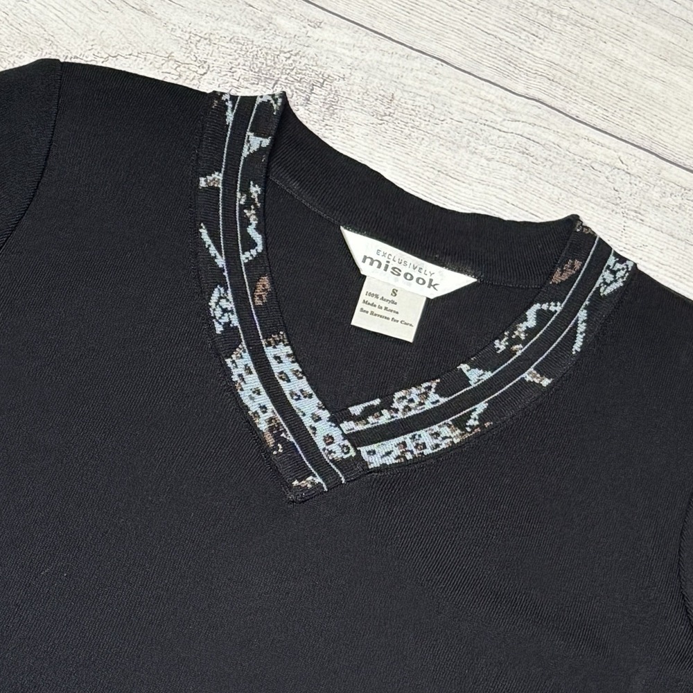 Exclusively Misook Vintage‎ Black Tunic Printed  V-Neck Small Old Money